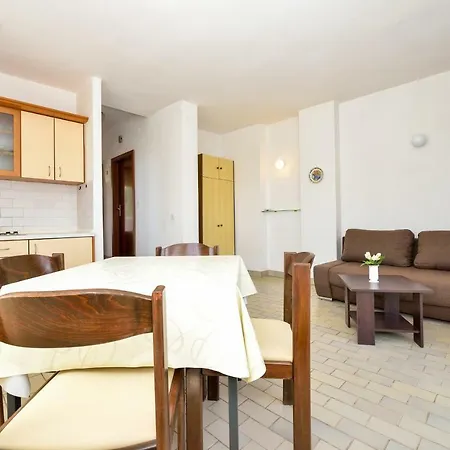 Ana Apartman